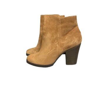 NWT   Real leather ankle boots